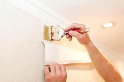 Pose de papier peint à Œuilly — revêtements muraux et toiles de verre